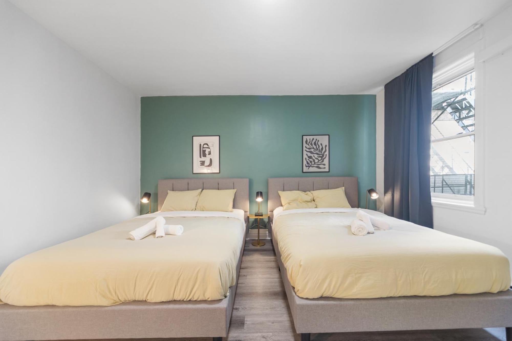 Apartment Modern And Cozy 4 Bedrooms Sleep 12