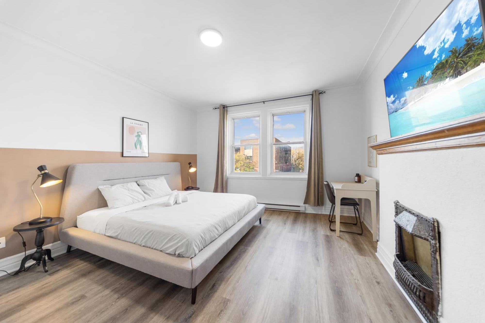 Modern And Cozy 4 Bedrooms Sleep 12 Apartment
