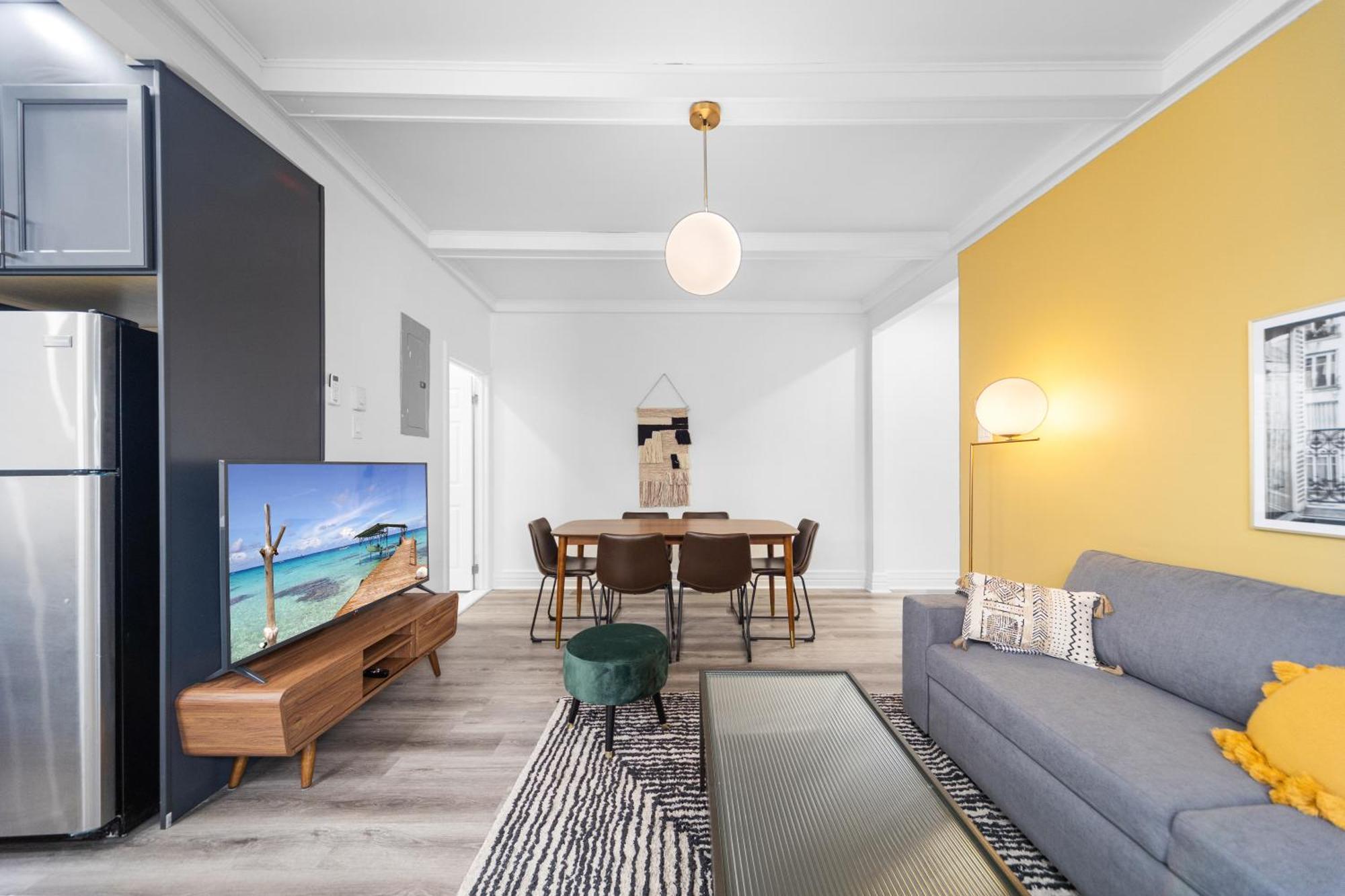 Modern And Cozy 4 Bedrooms Sleep 12 * Montreal