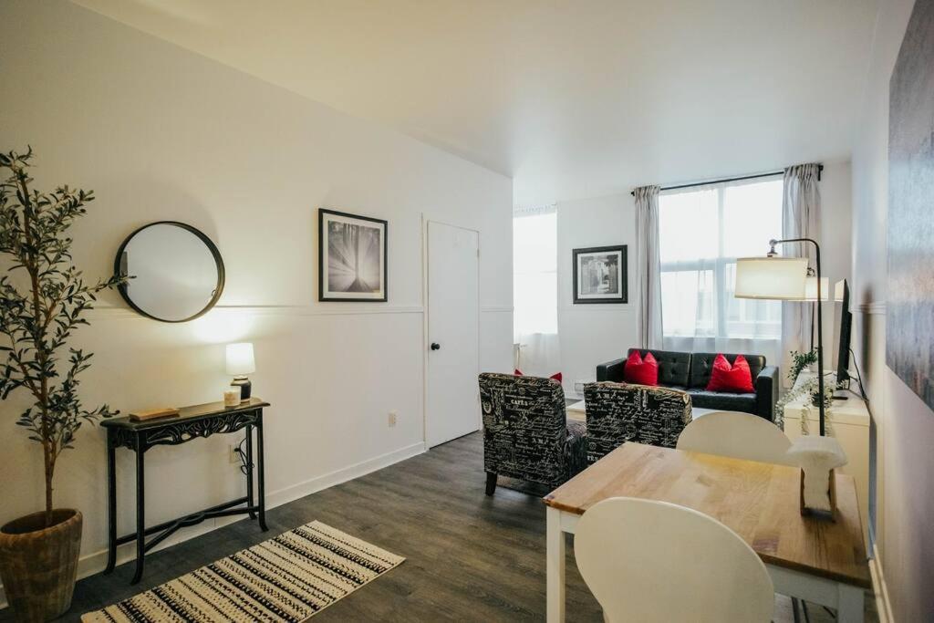 Hresidences Modern On Ontario Street Apartment Montreal
