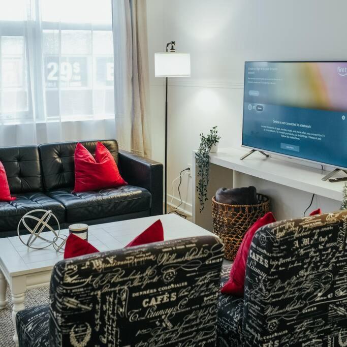 Apartment Hresidences Modern On Ontario Street *
