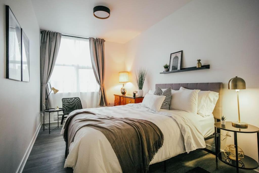 Hresidences Modern On Ontario Street Apartment Montreal