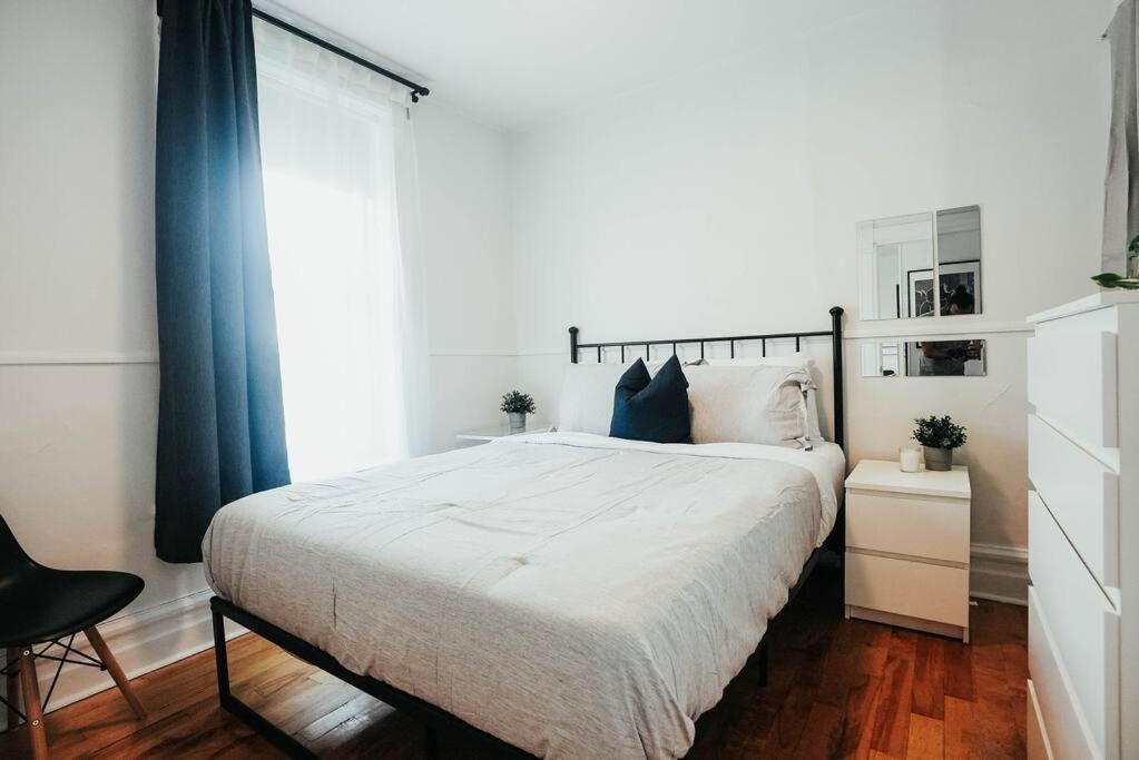 Hresidences Cozy Heritage St Andre Mtl Montreal