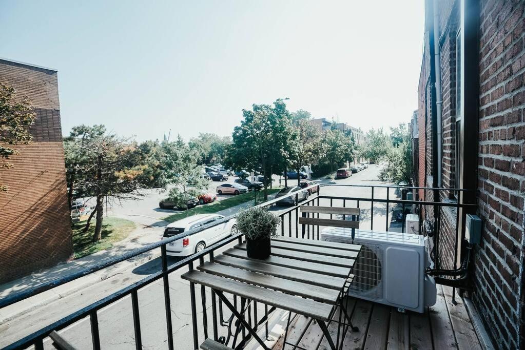 Apartment Hresidences Cozy Heritage St Andre Mtl Montreal