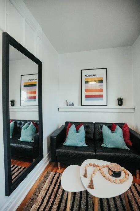 Apartment Hresidences Cozy Heritage St Andre Mtl *