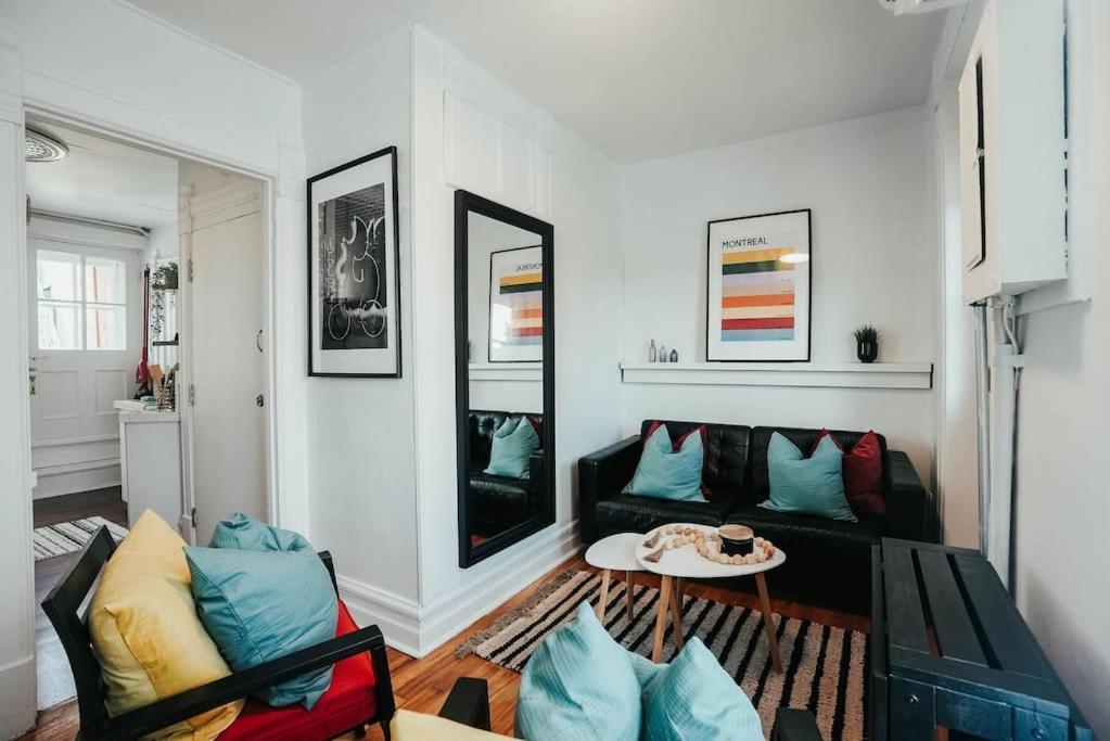 Apartment Hresidences Cozy Heritage St Andre Mtl