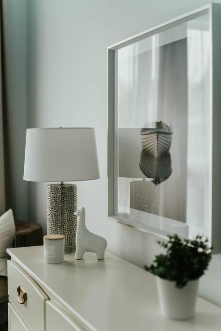 Hresidences Modern Apt On Main St Hubert Street *