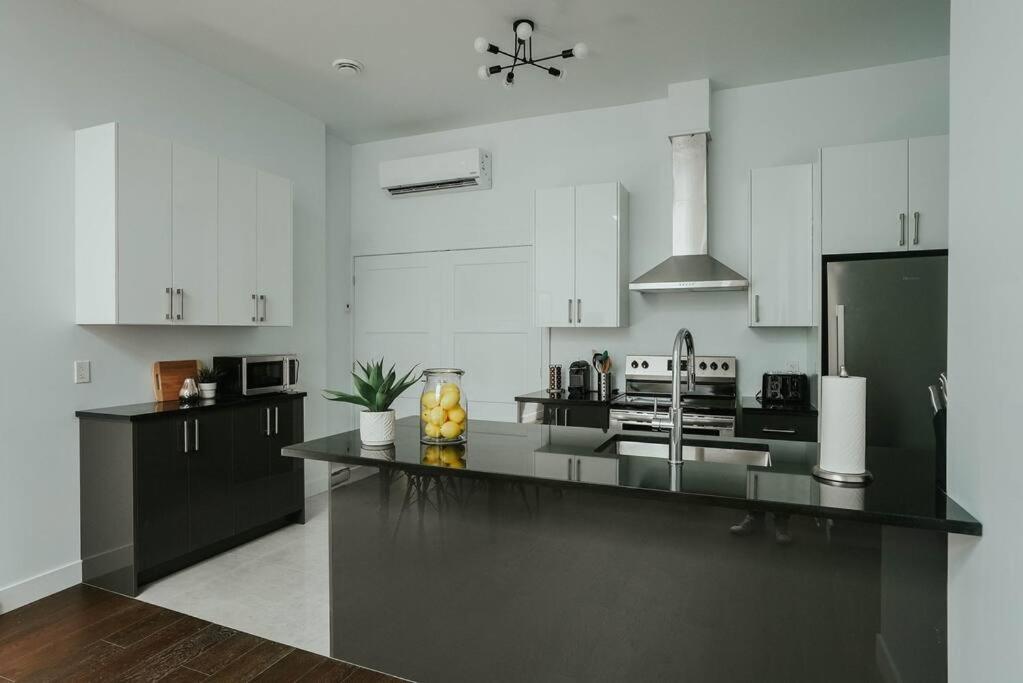 Apartment Hresidences Modern Apt On Main St Hubert Street *