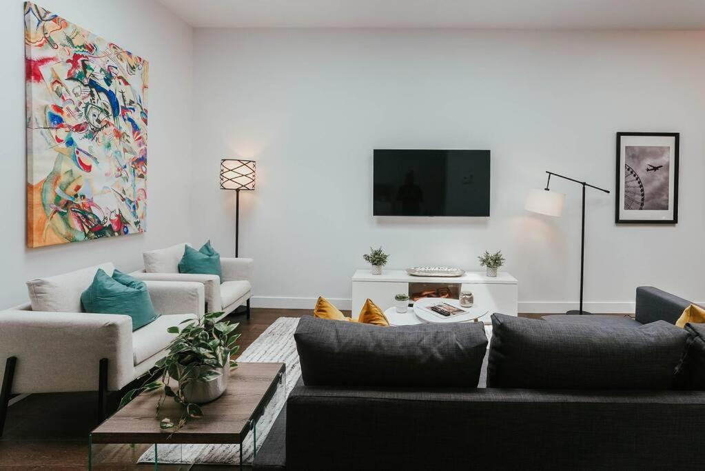 Apartment Hresidences Modern Apt On Main St Hubert Street Montreal