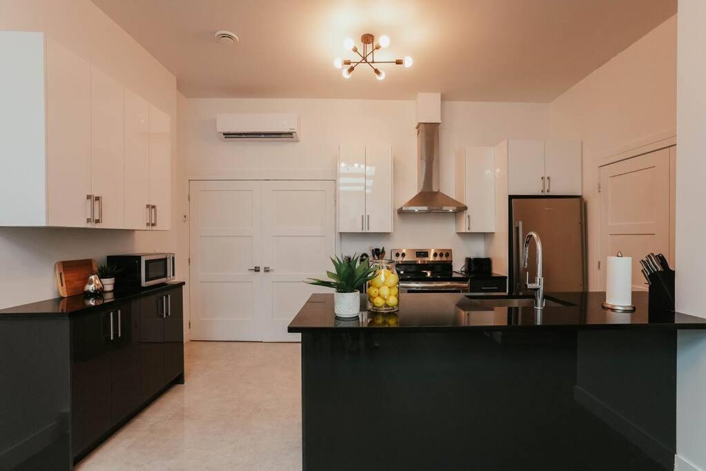 Hresidences Modern Apt On Main St Hubert Street