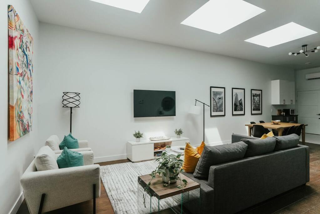 Hresidences Modern Apt On Main St Hubert Street Apartment