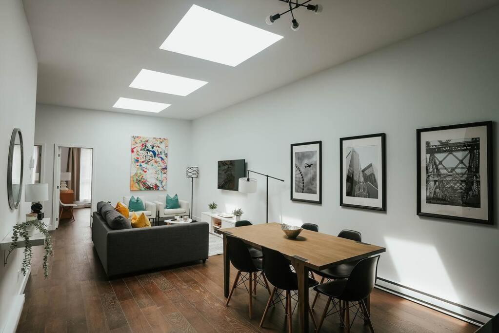 Apartment Hresidences Modern Apt On Main St Hubert Street