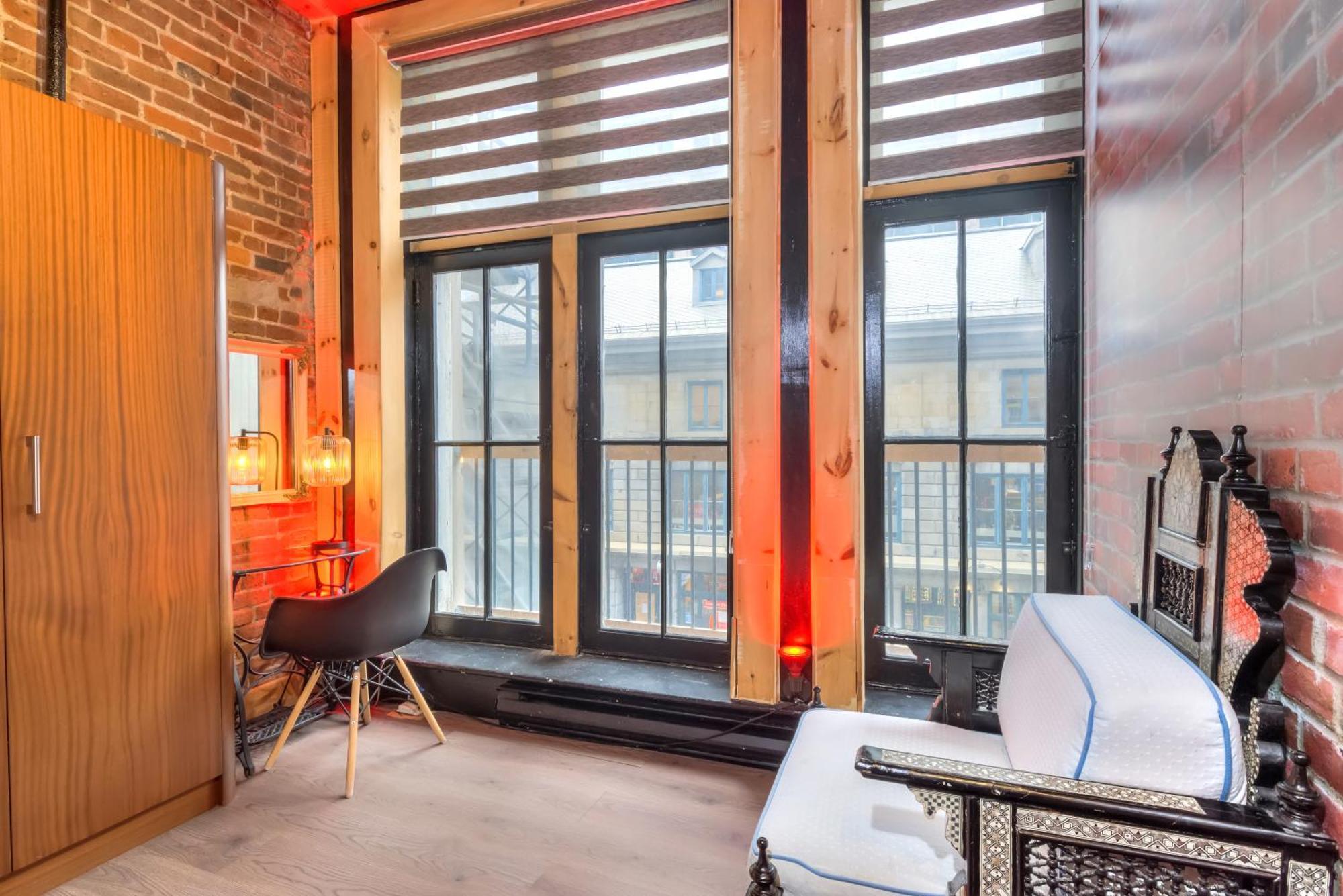 Designer's Unique Loft Apartment Montreal