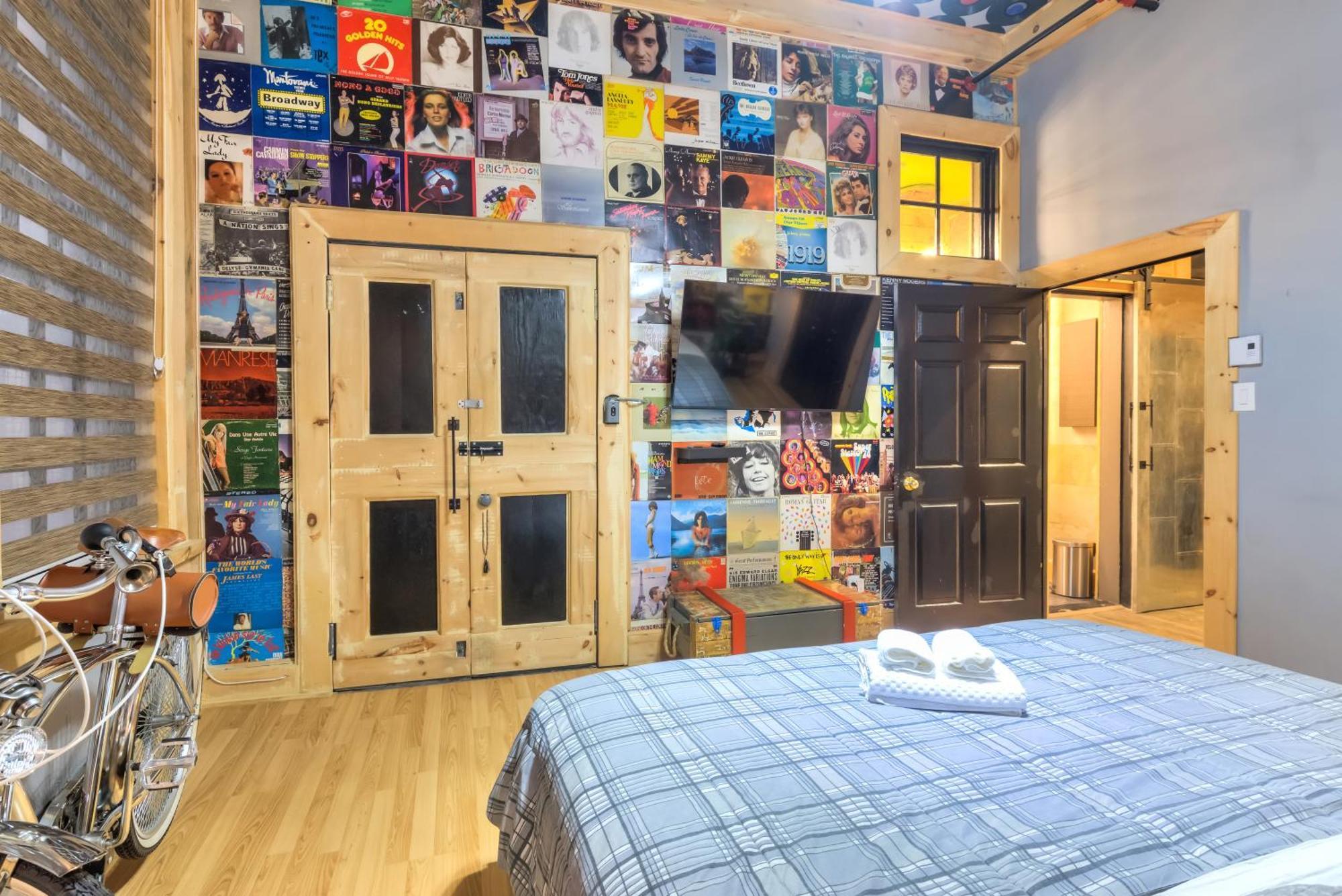 Designer's Unique Loft * Montreal