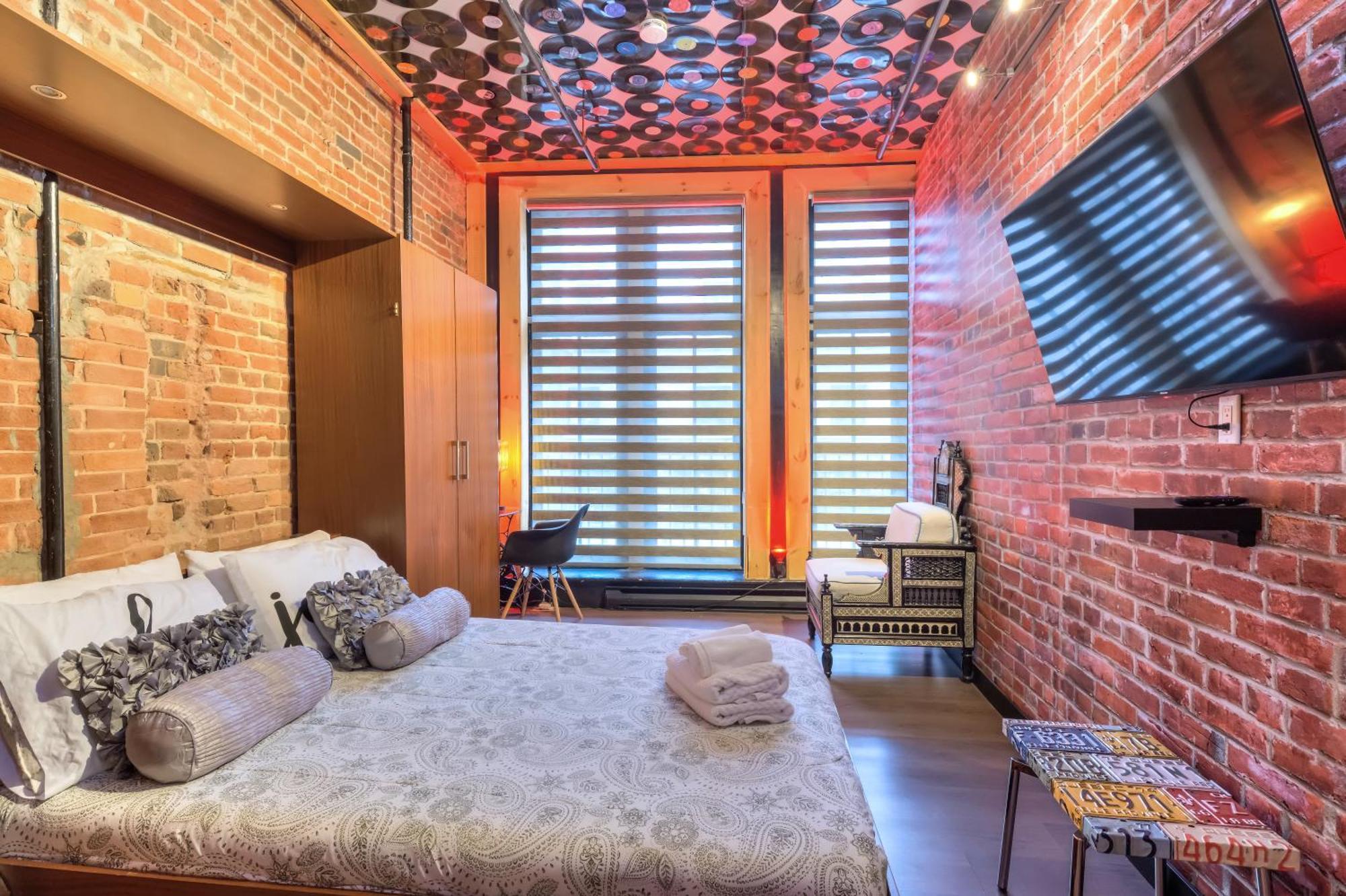 Designer's Unique Loft Apartment *