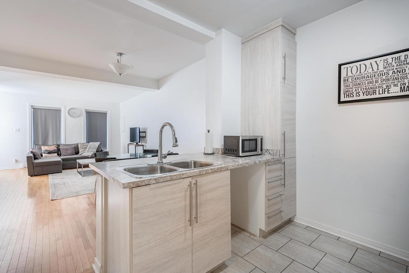 Aaa Location & Free Parking Montreal