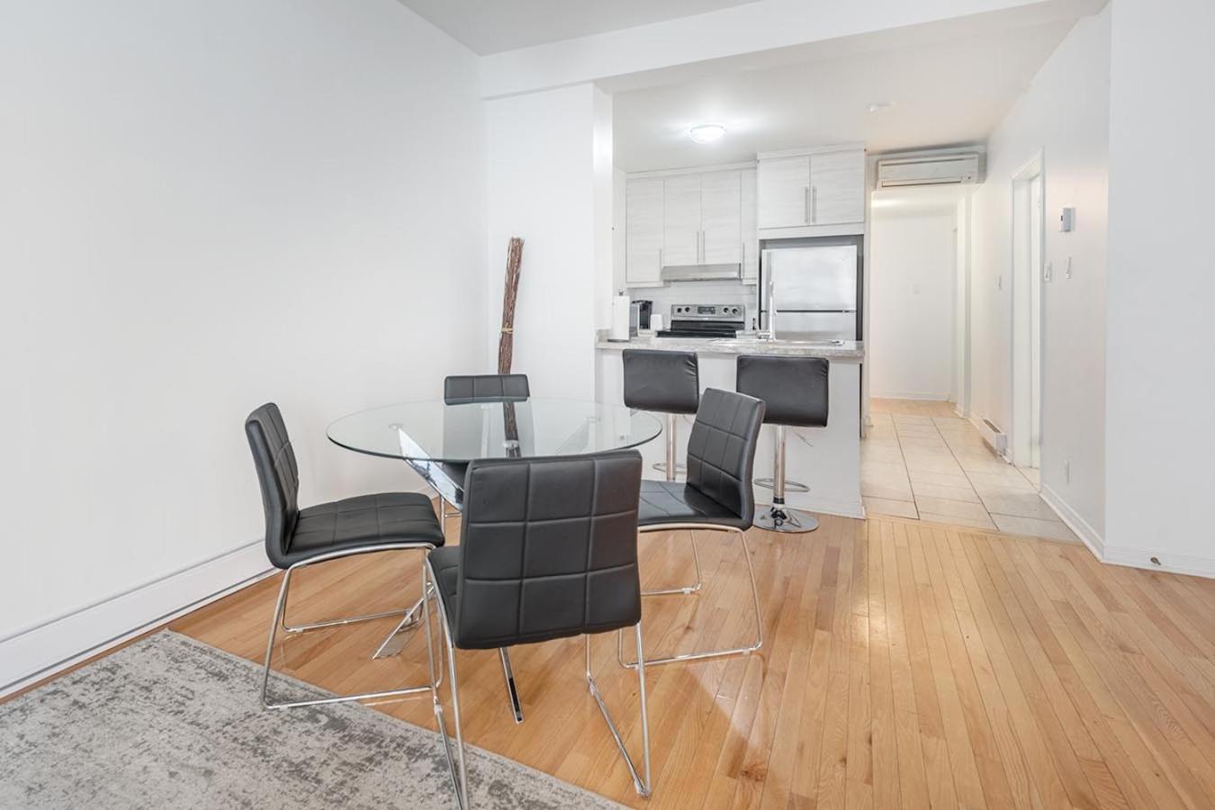 Aaa Location & Free Parking Montreal