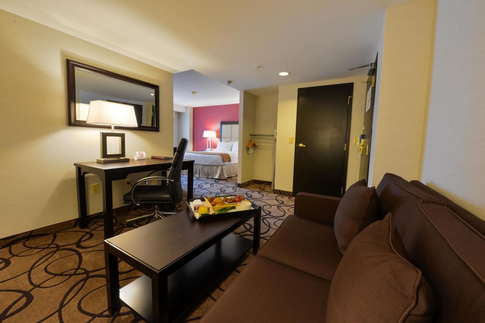 Centre Downtown By Ihg Hotel 4*
