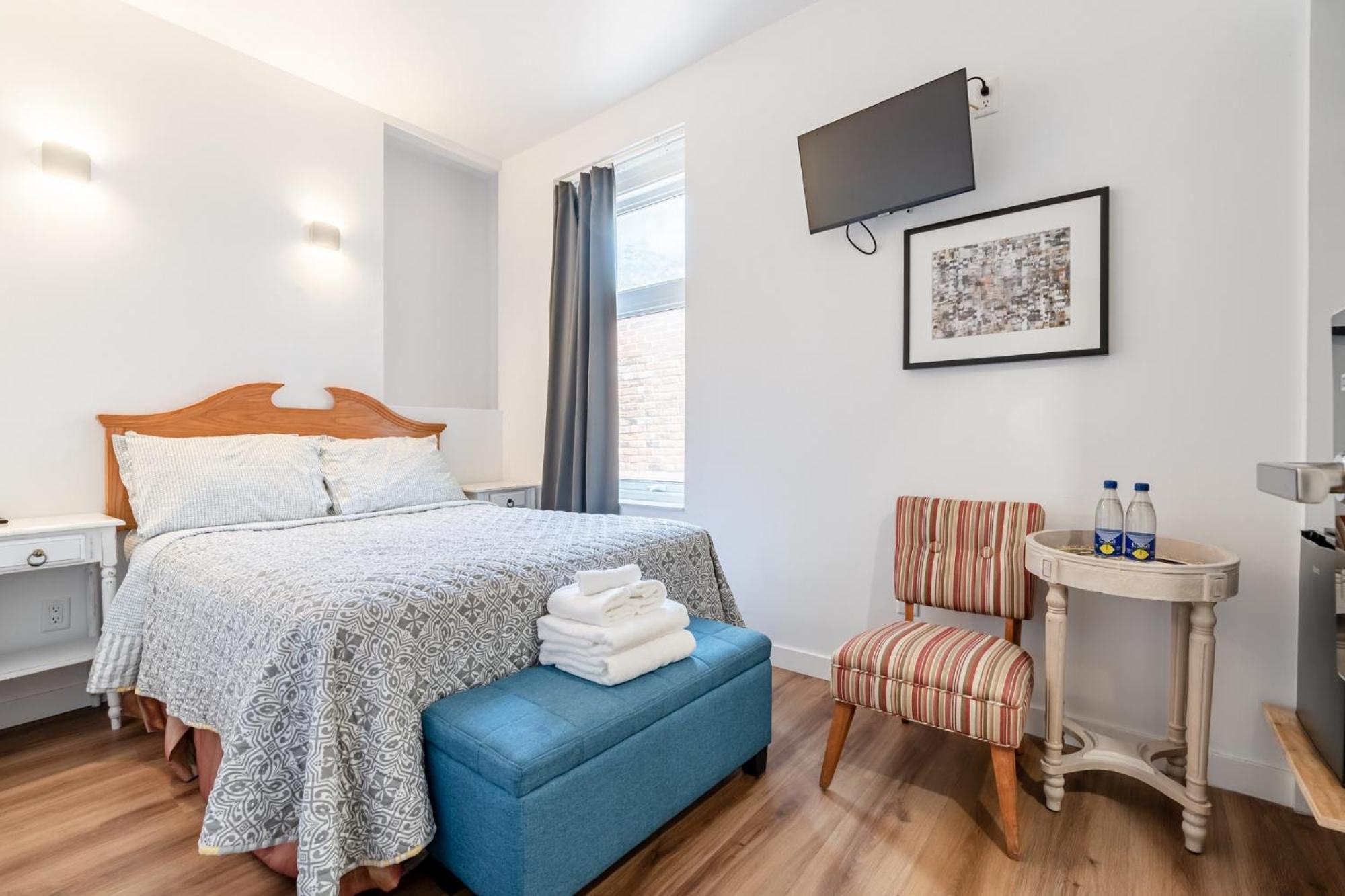 Le Coach Hotel *