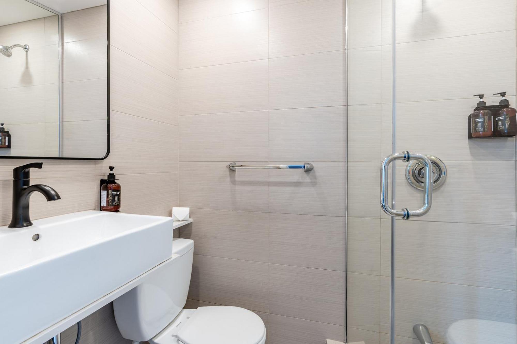 Hotel Le Coach Montreal