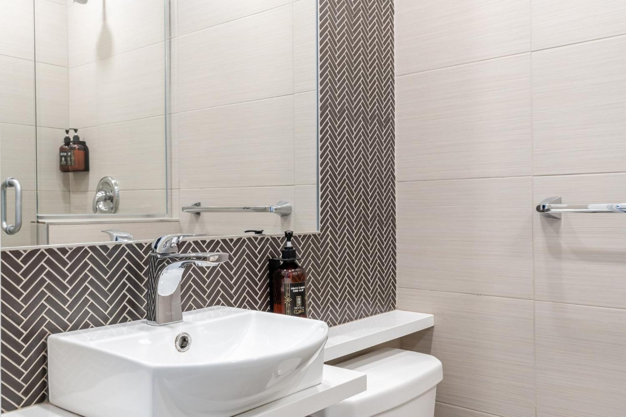 Le Coach Hotel