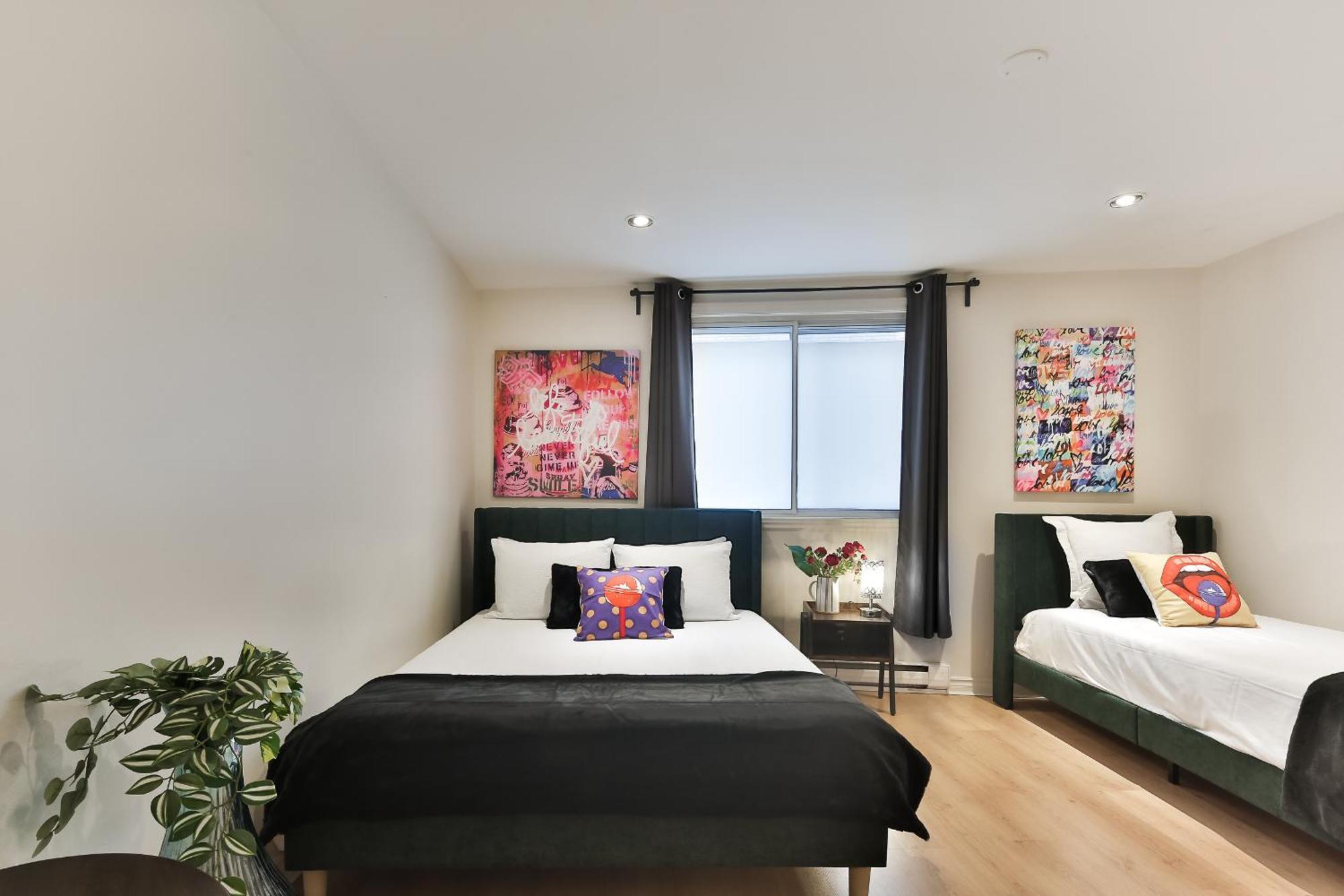 Free Parking And Location Apartment Montreal