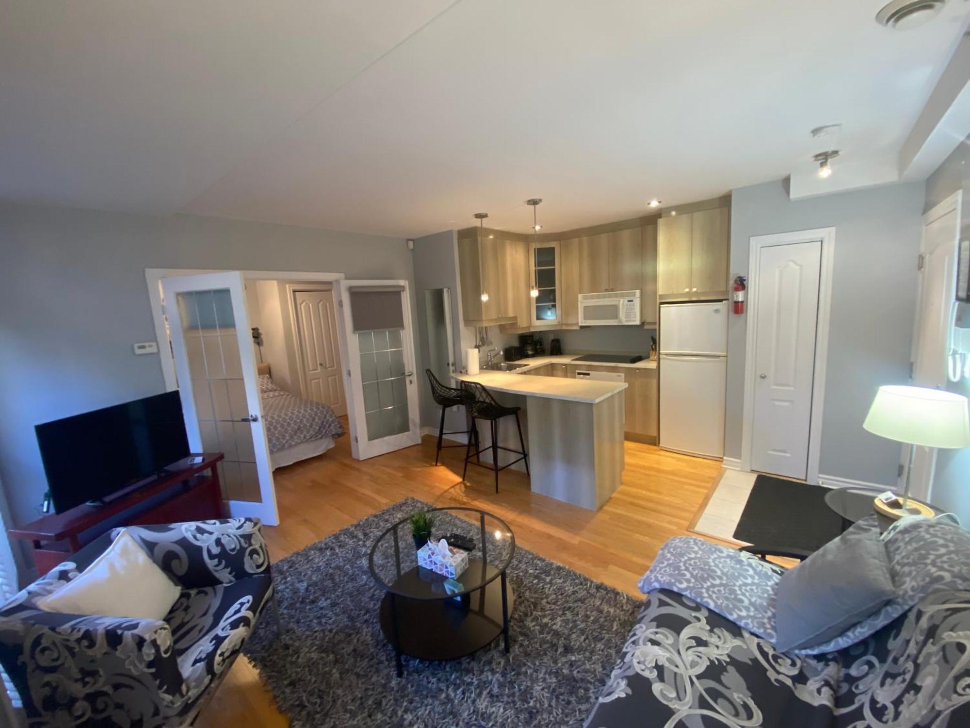 Aparthotelmontreal By Les Terrasses Saint Urbain 2225i2 4* Montreal