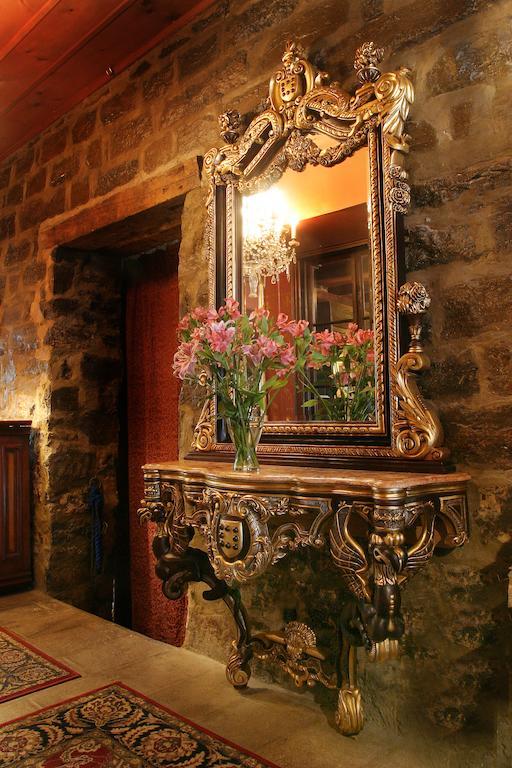 Hotel Pierre Du Calvet 4*