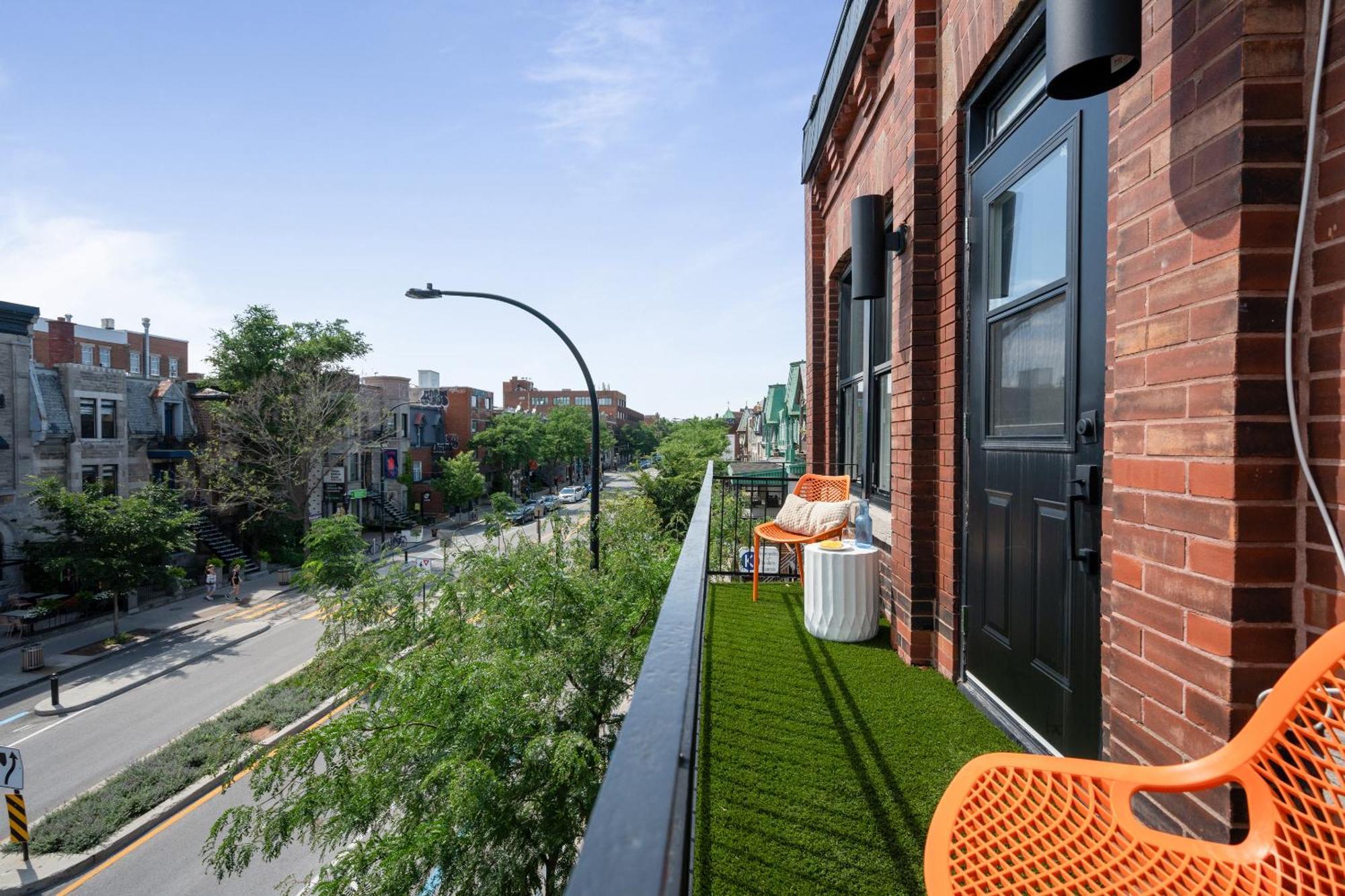 Francois-denis * Montreal