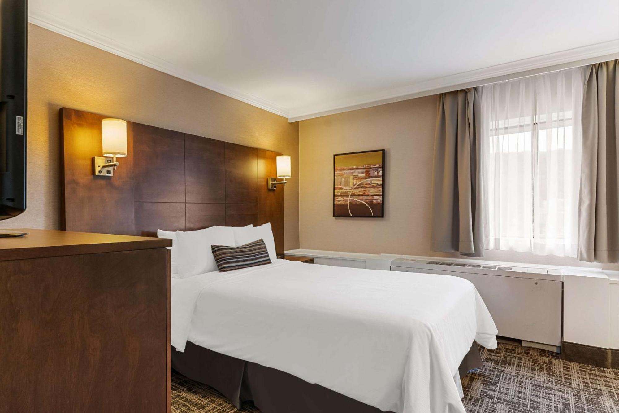 Hotel Western Ville-marie & 4*