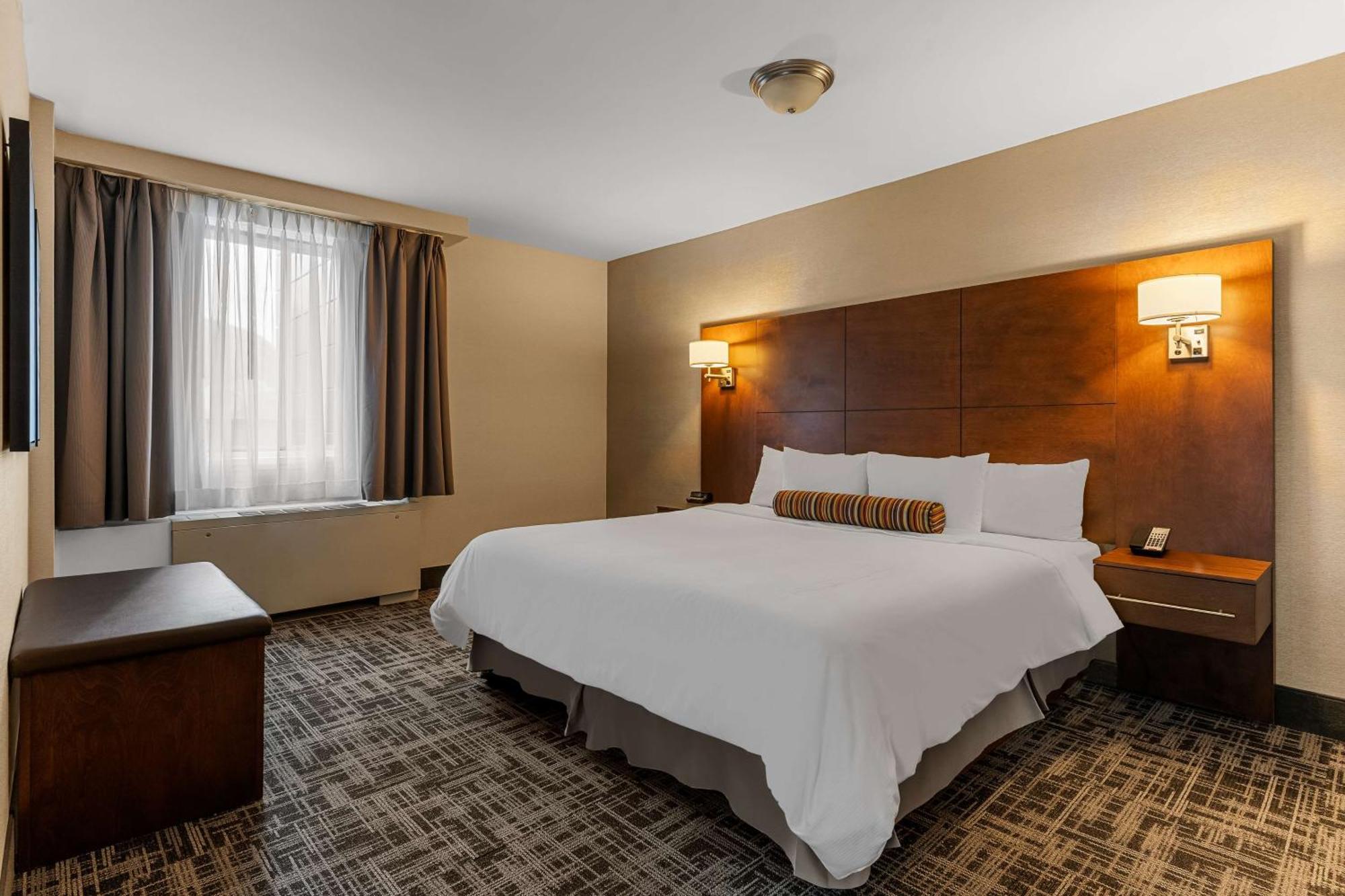 Hotel Western Ville-marie & 4*