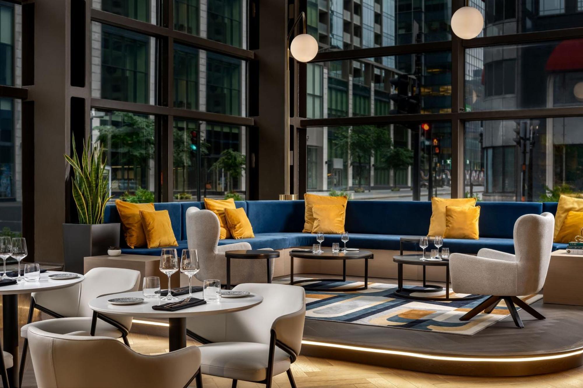 Hotel Le Centre Sheraton