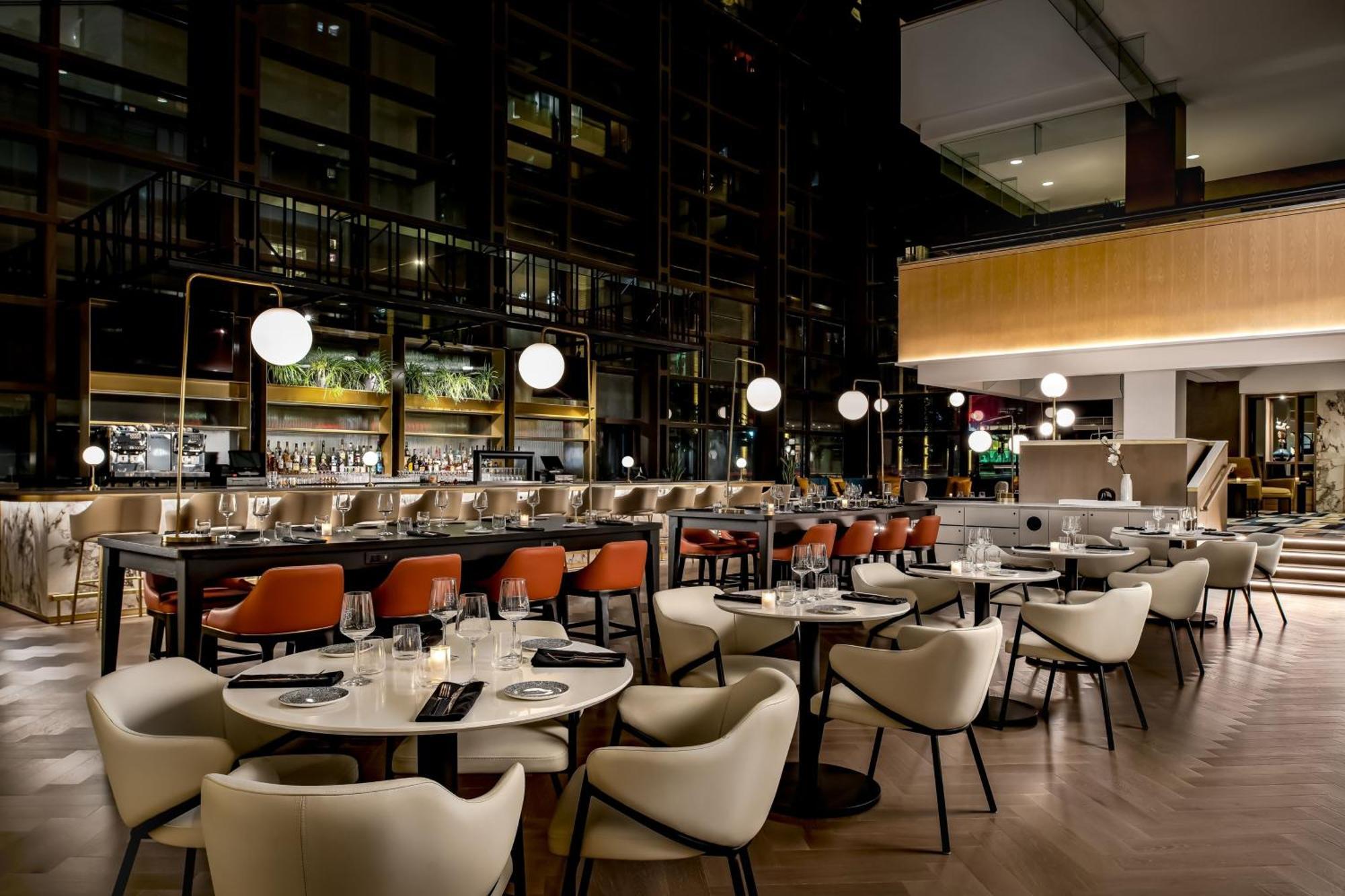 Le Centre Sheraton Hotel