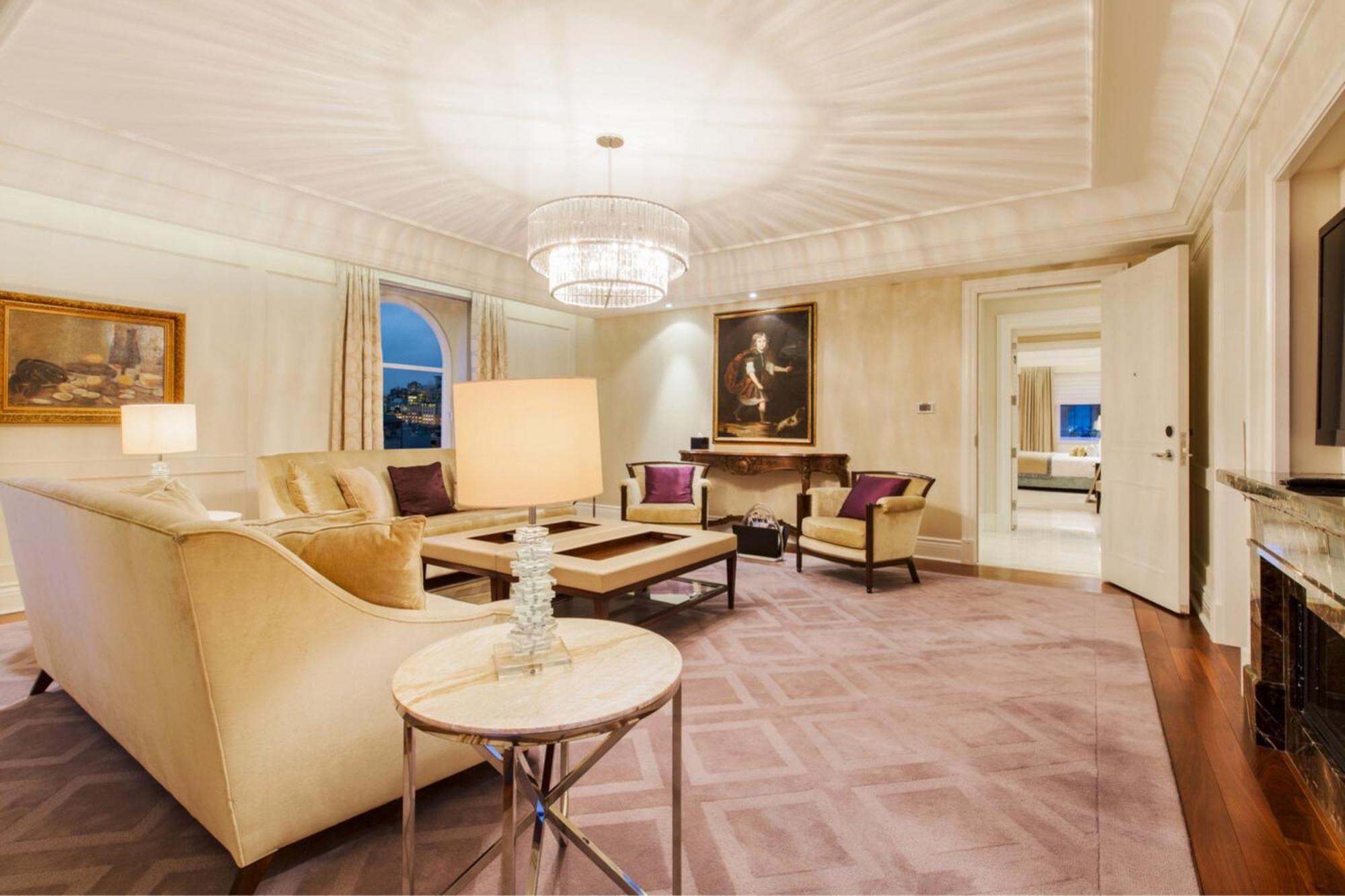 The Ritz-carlton,