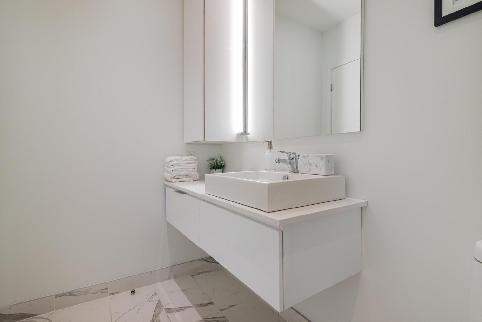 Le Se7t Penthouses Apartment Montreal