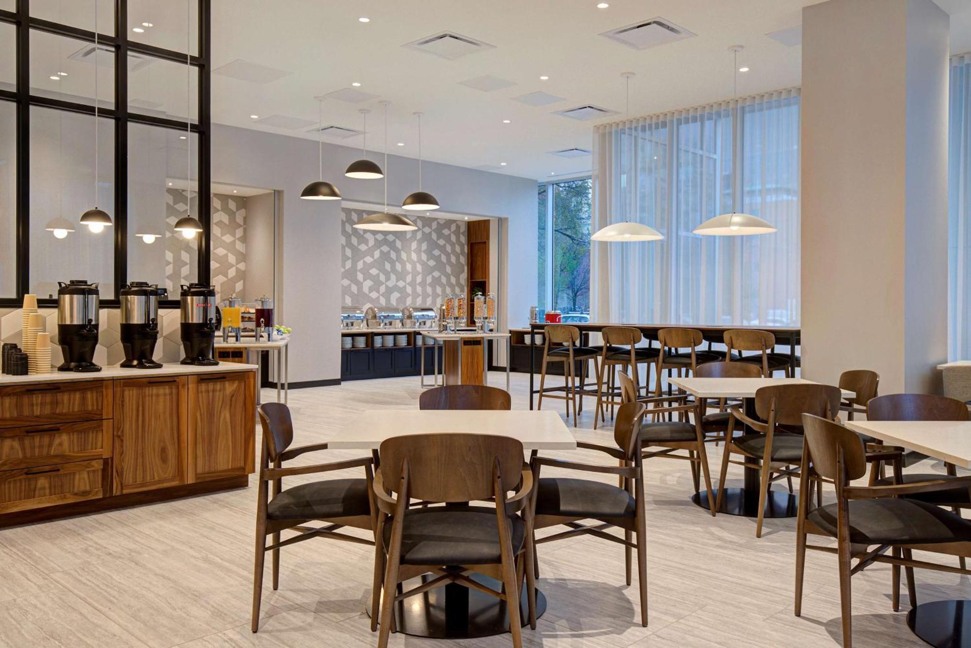 Hotel Hampton Downtown, Qc