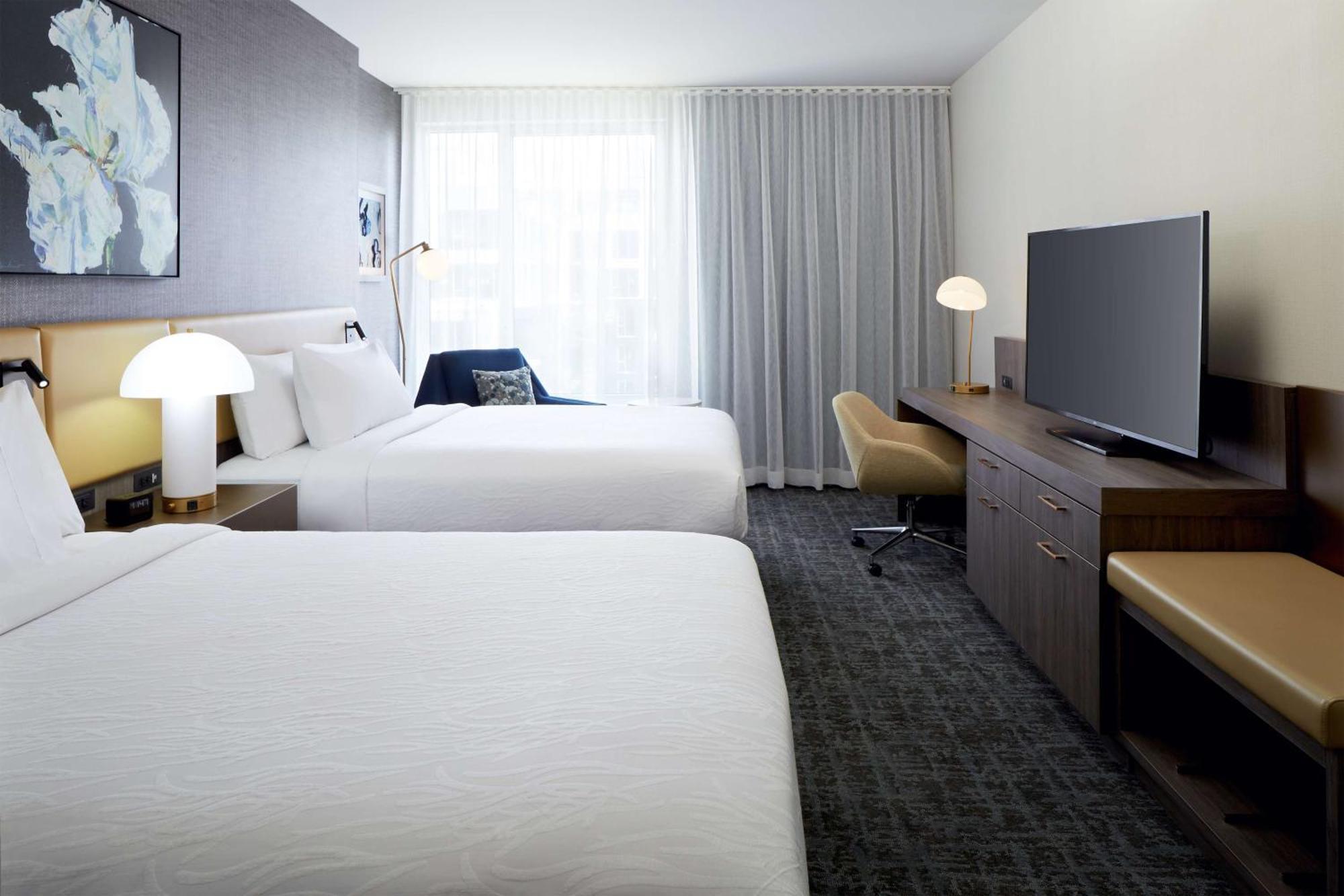 Hotel Hilton Garden Midtown, Quebec, Canada Montreal