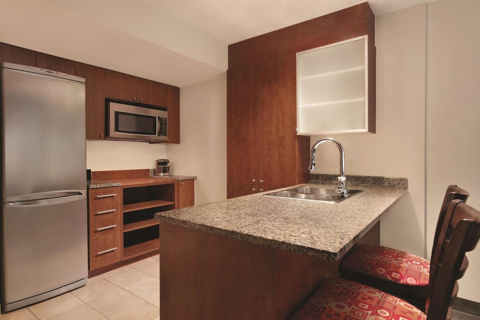 Embassy By Hilton - Hotel 4*