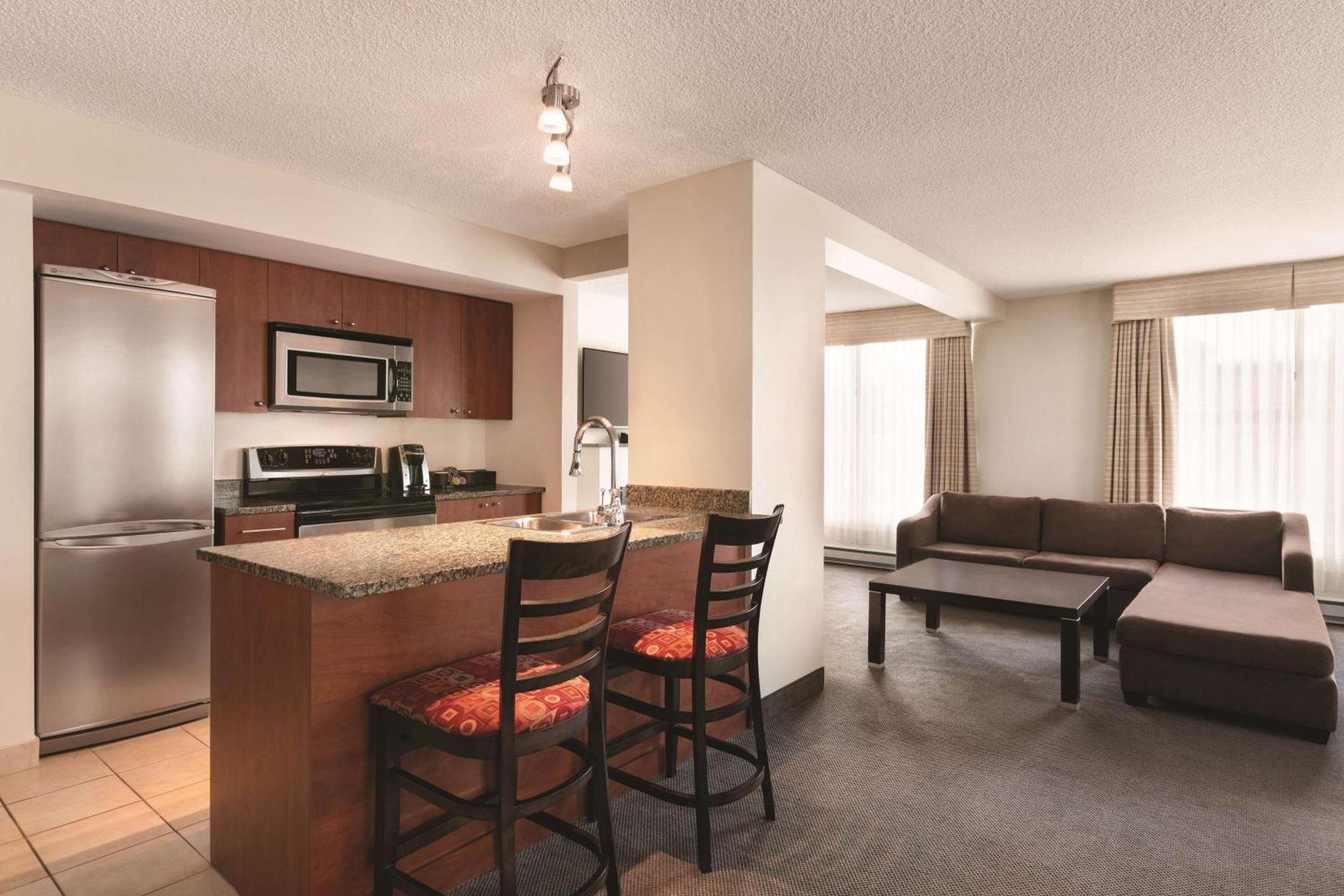 Embassy By Hilton - Hotel 4*