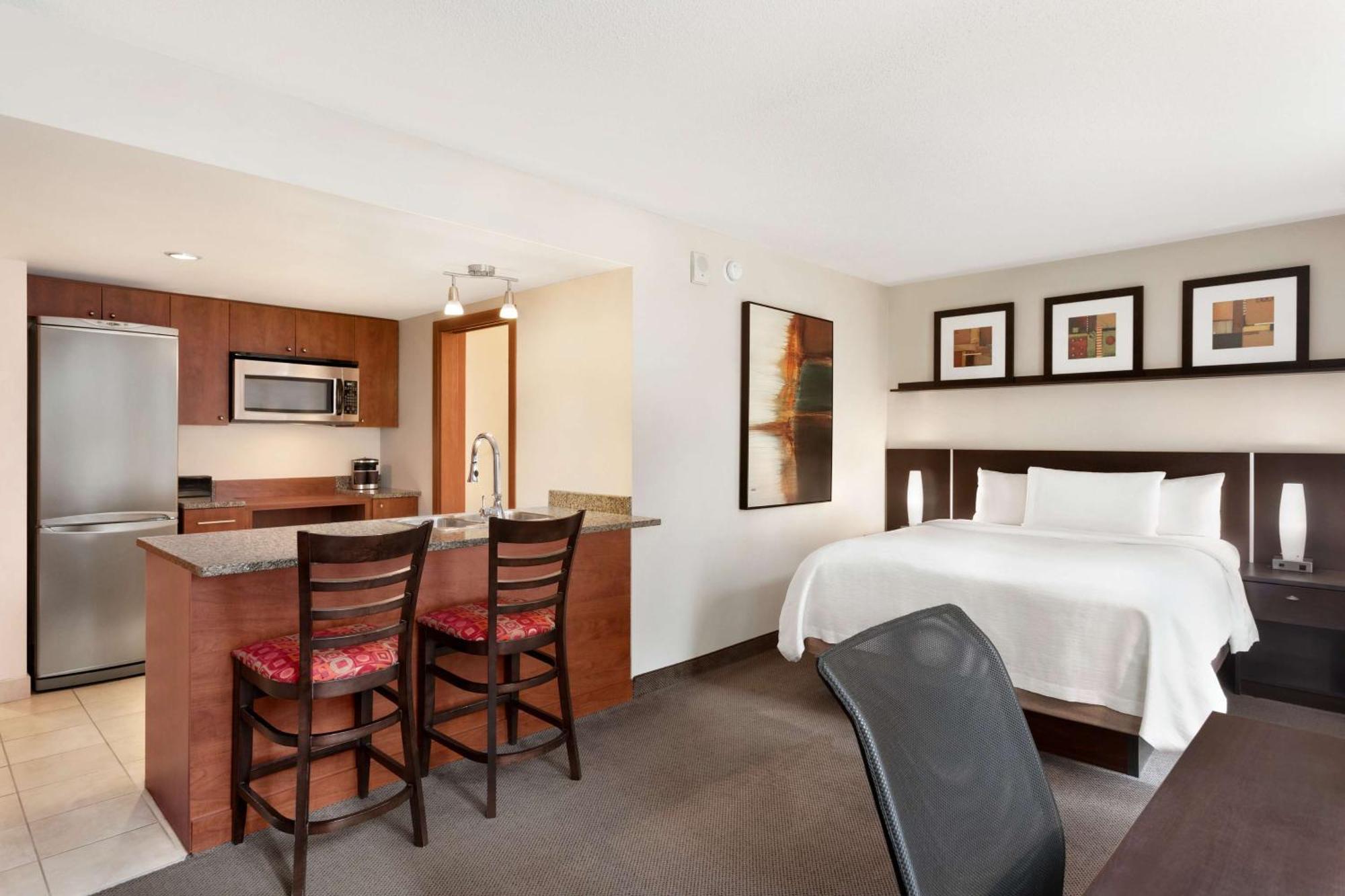 Embassy By Hilton - 4*