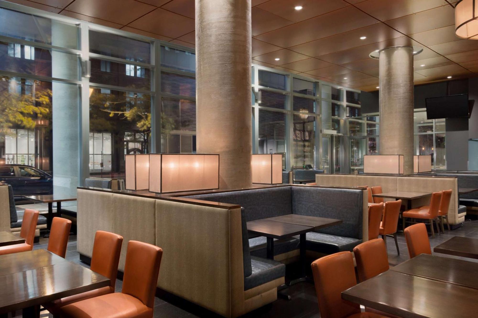 Embassy By Hilton - 4* Montreal