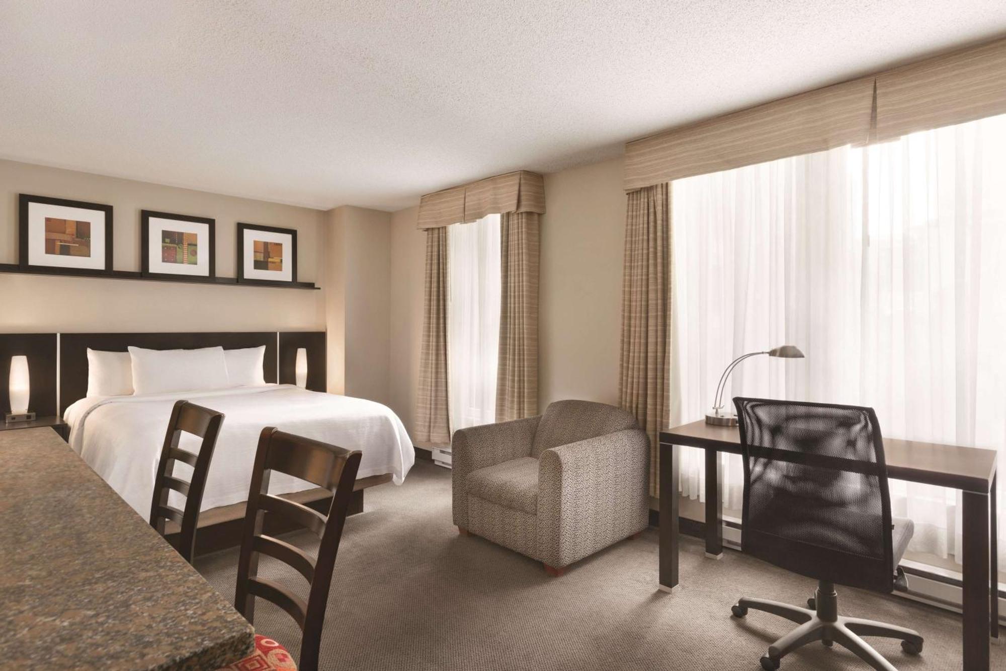 Embassy By Hilton - Hotel Montreal