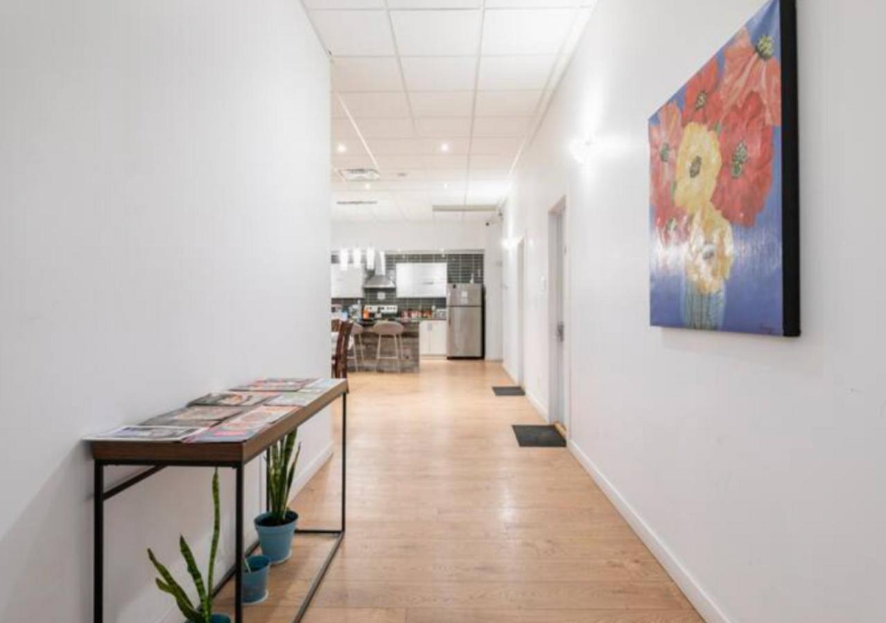 Guest house Homa By Olympic Stadium Auberge-hostel Montreal