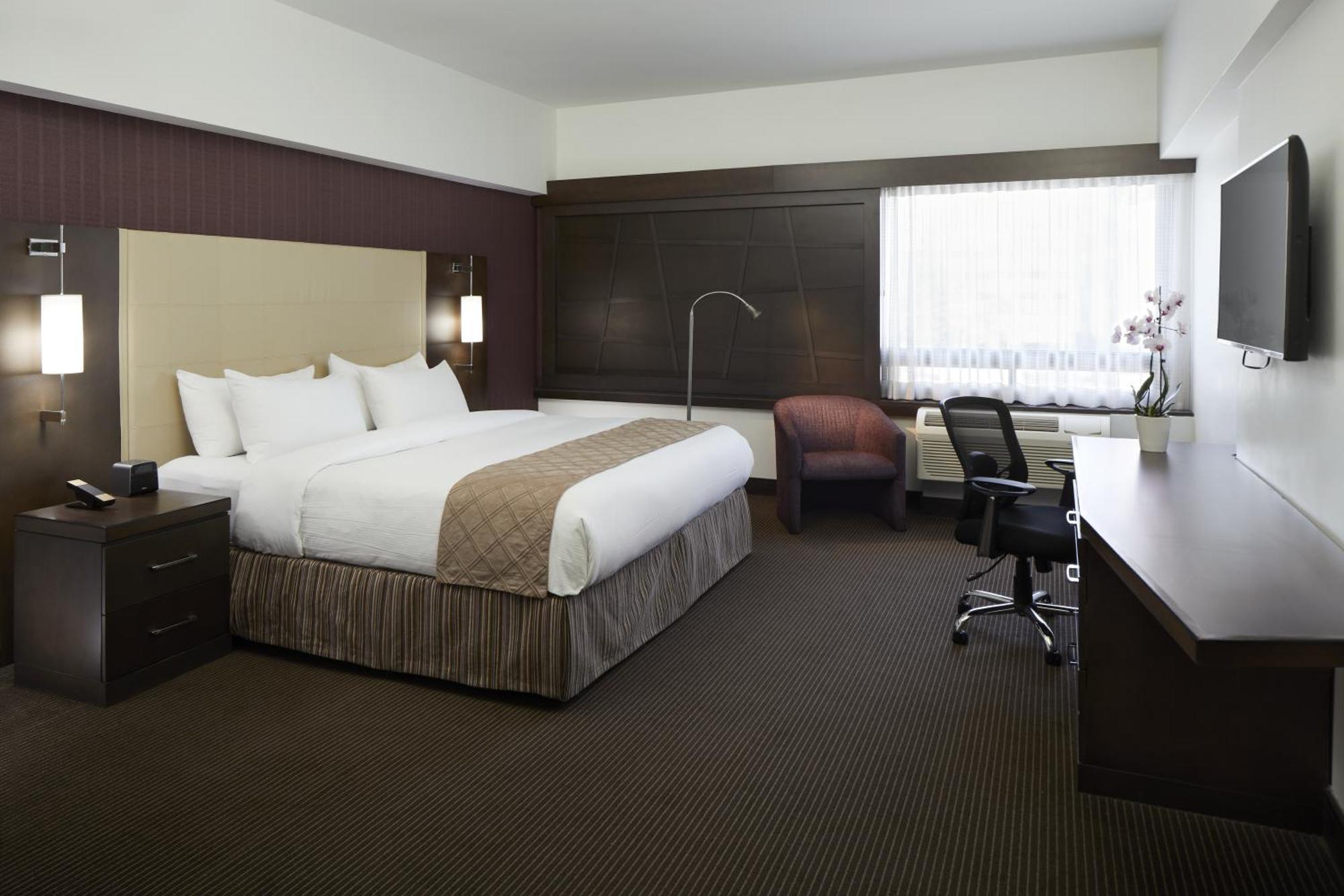 Ruby Foo's Hotel 4*