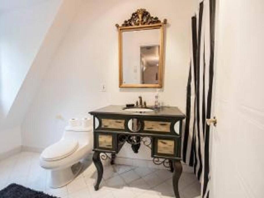 Amazing 8br Waterview House & Villa