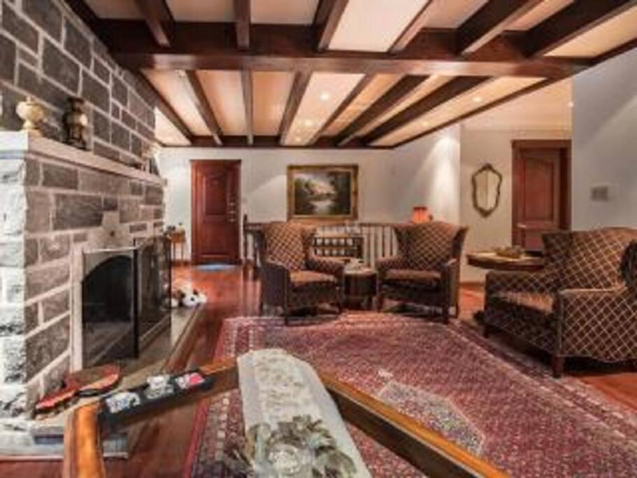 Amazing 8br Waterview House & Villa Montreal