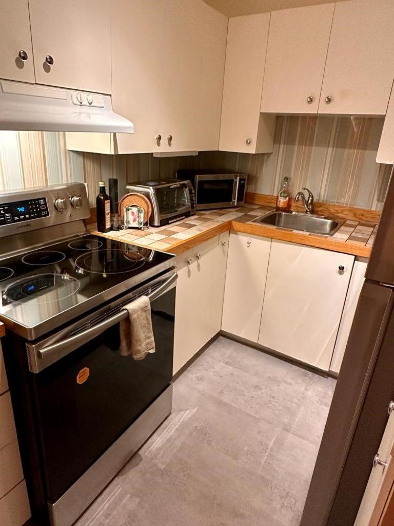 Entire In Plateau - Perfect Location * Montreal