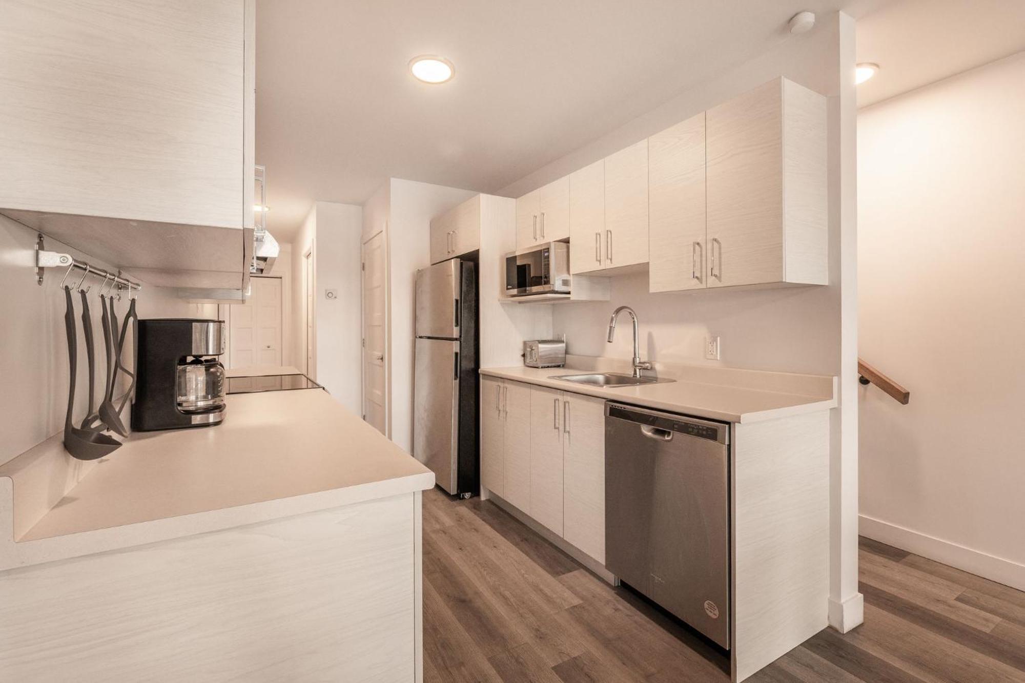 Apartment Cozy 2 Bedroom On 2 Floors - 1107 *