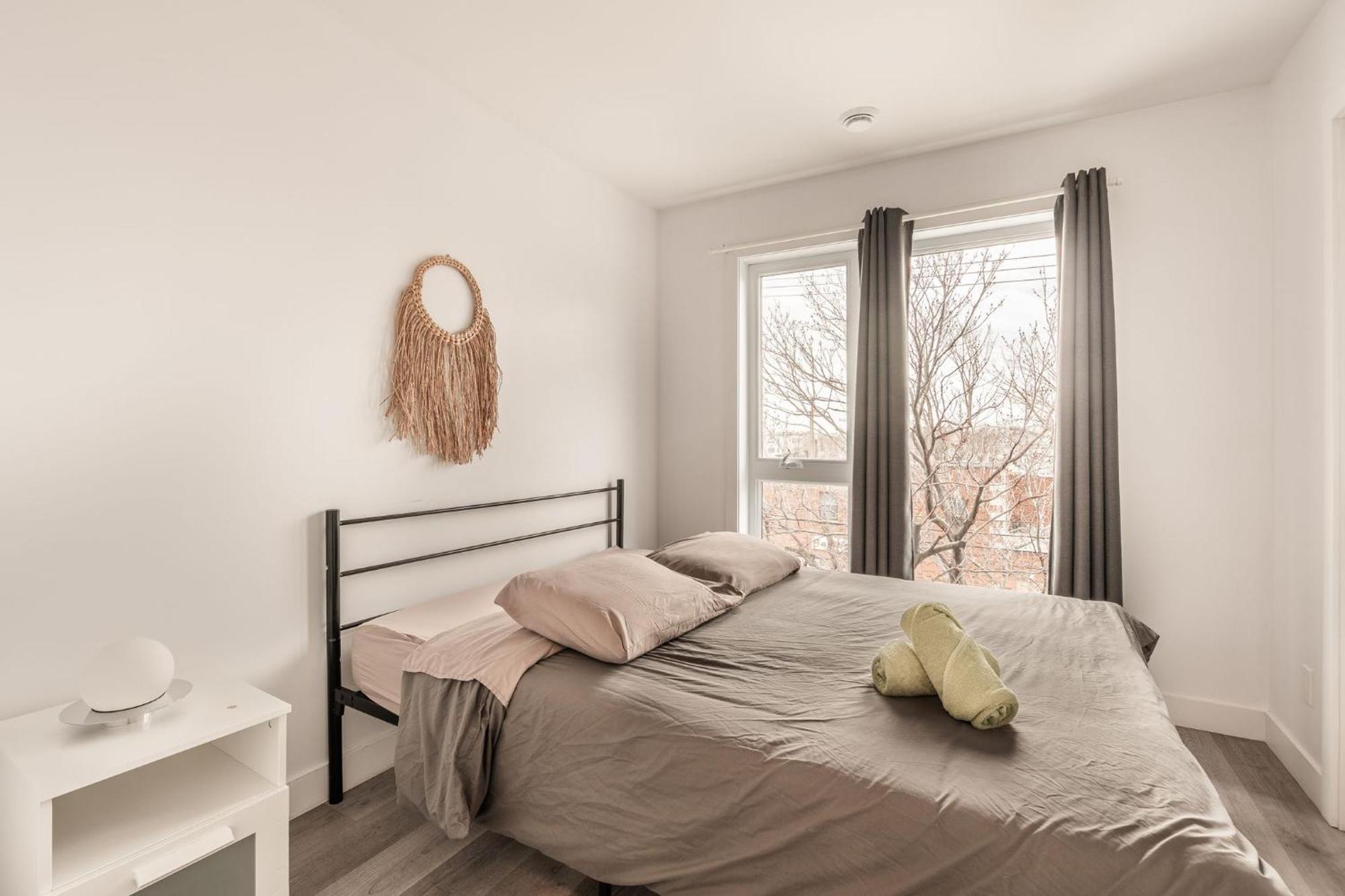Cozy 2 Bedroom On 2 Floors - 1107 *