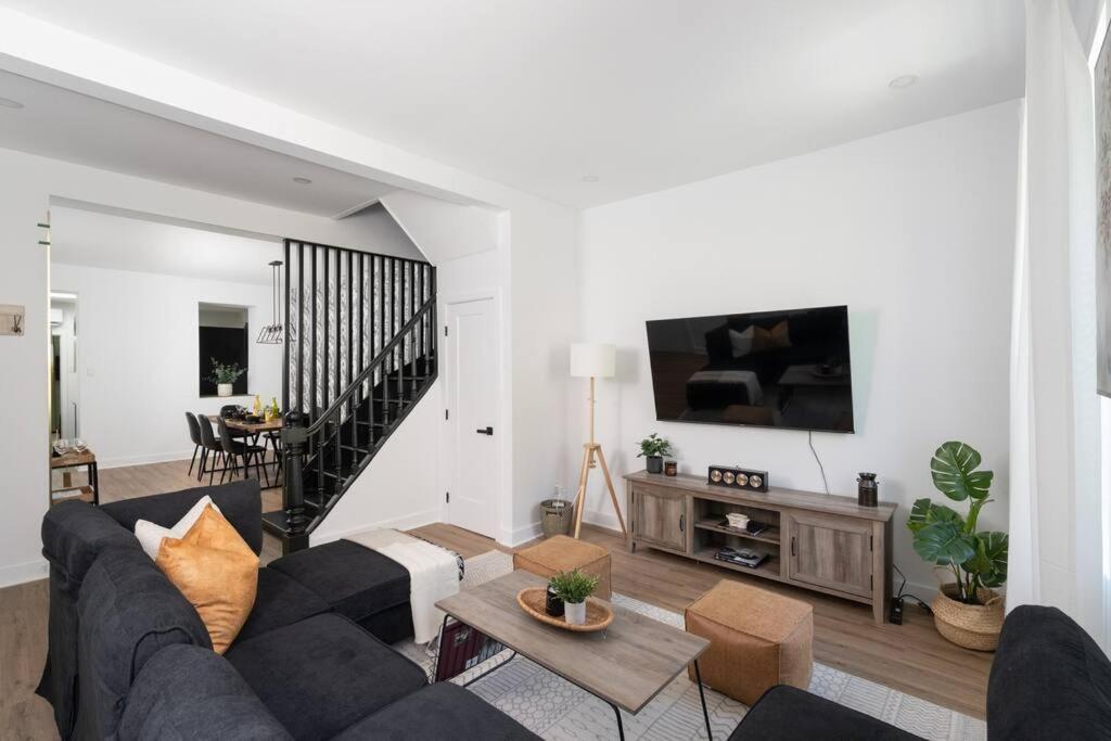 Downtown Penthouse 2floor 4bdrs , 9 Guests Apartment